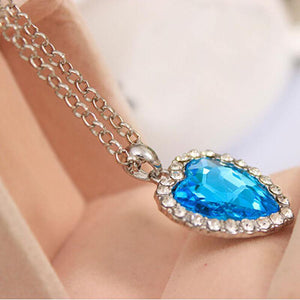 Crystal Pendant Heart Necklace.