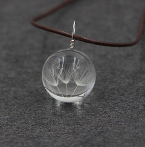 Boho Transparent Resin Dried Flower Necklace.