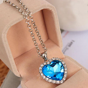 Crystal Pendant Heart Necklace.