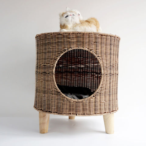 Image of Cane Woven Cat Kennel