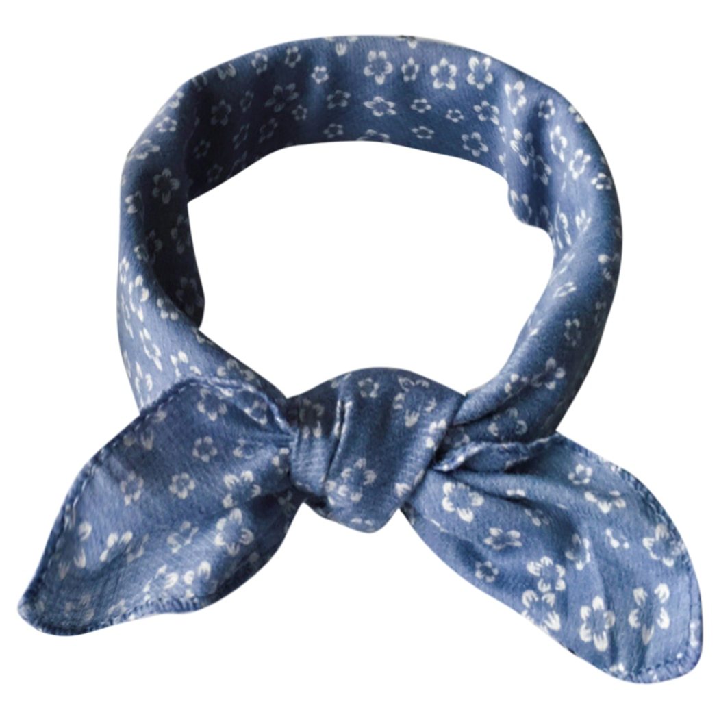 Fashion Plaid Dots Style Winter Pet Bandanas.
