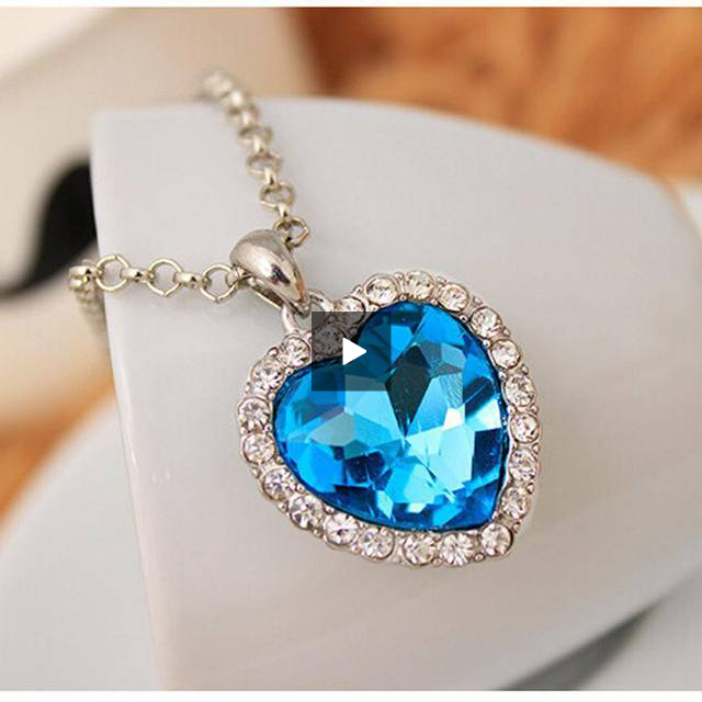 Crystal Pendant Heart Necklace.